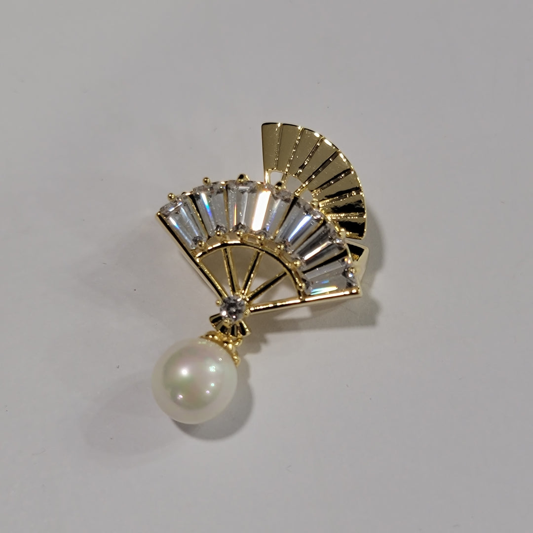 FAN BROOCH