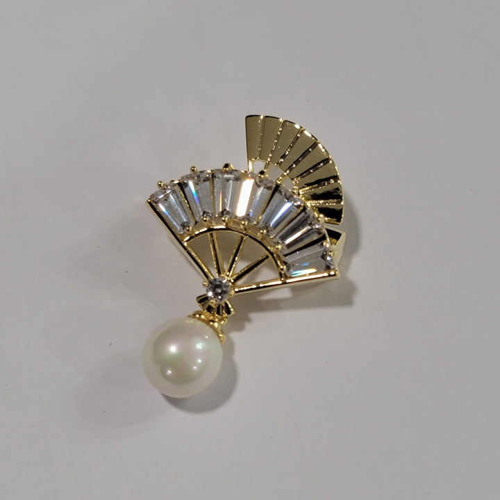 FAN BROOCH