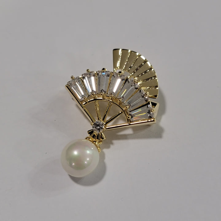 FAN BROOCH