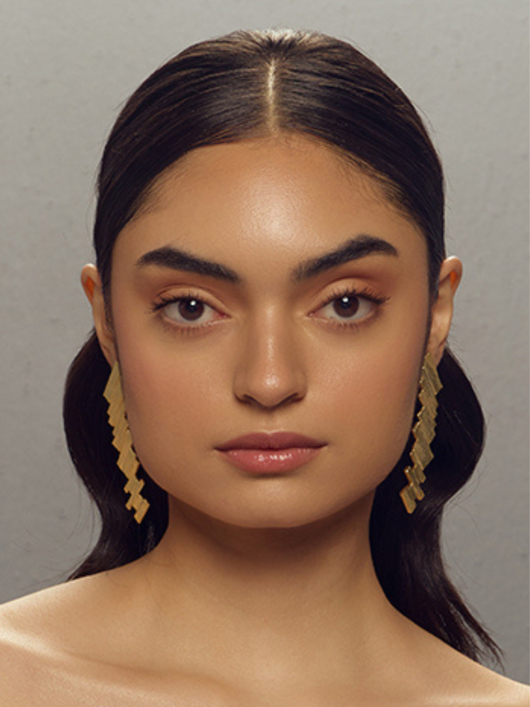 TEXTURED SHINE EARRING
