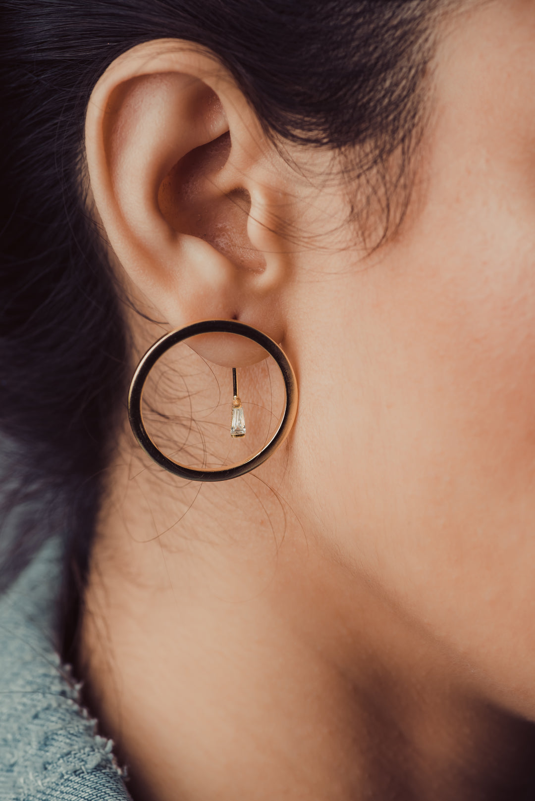 SLEEK TAPER EARRING