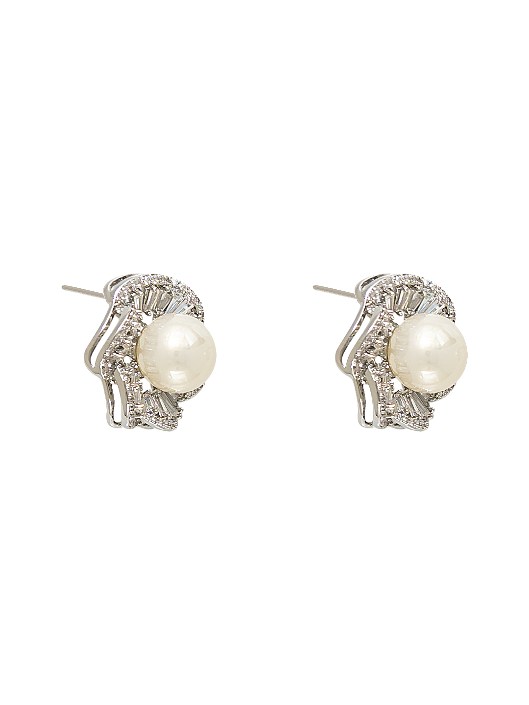 PEARL STUDS