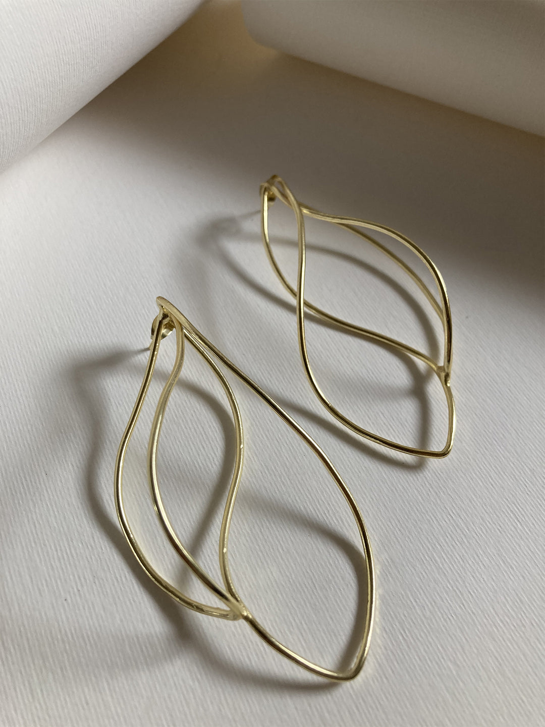 INTERTWINE EARRING