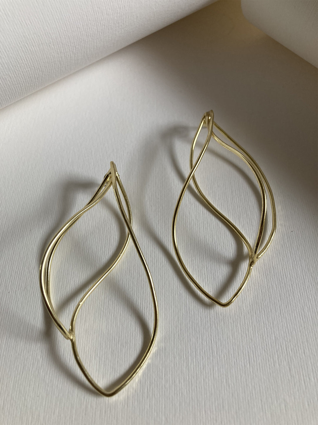 INTERTWINE EARRING