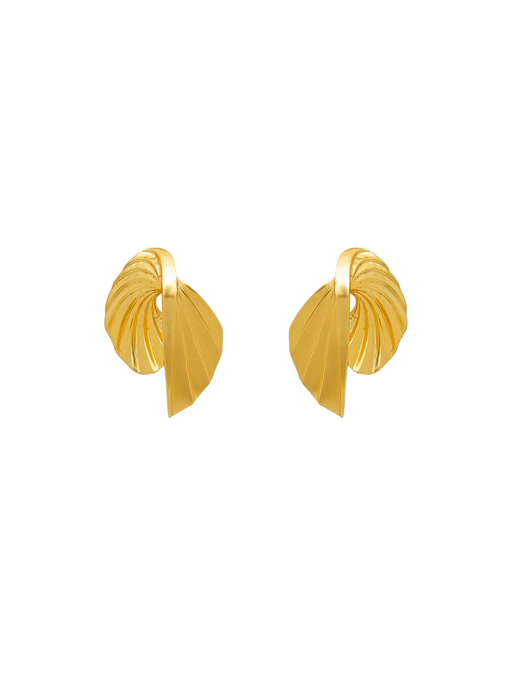 CURVED SHELL EARRING